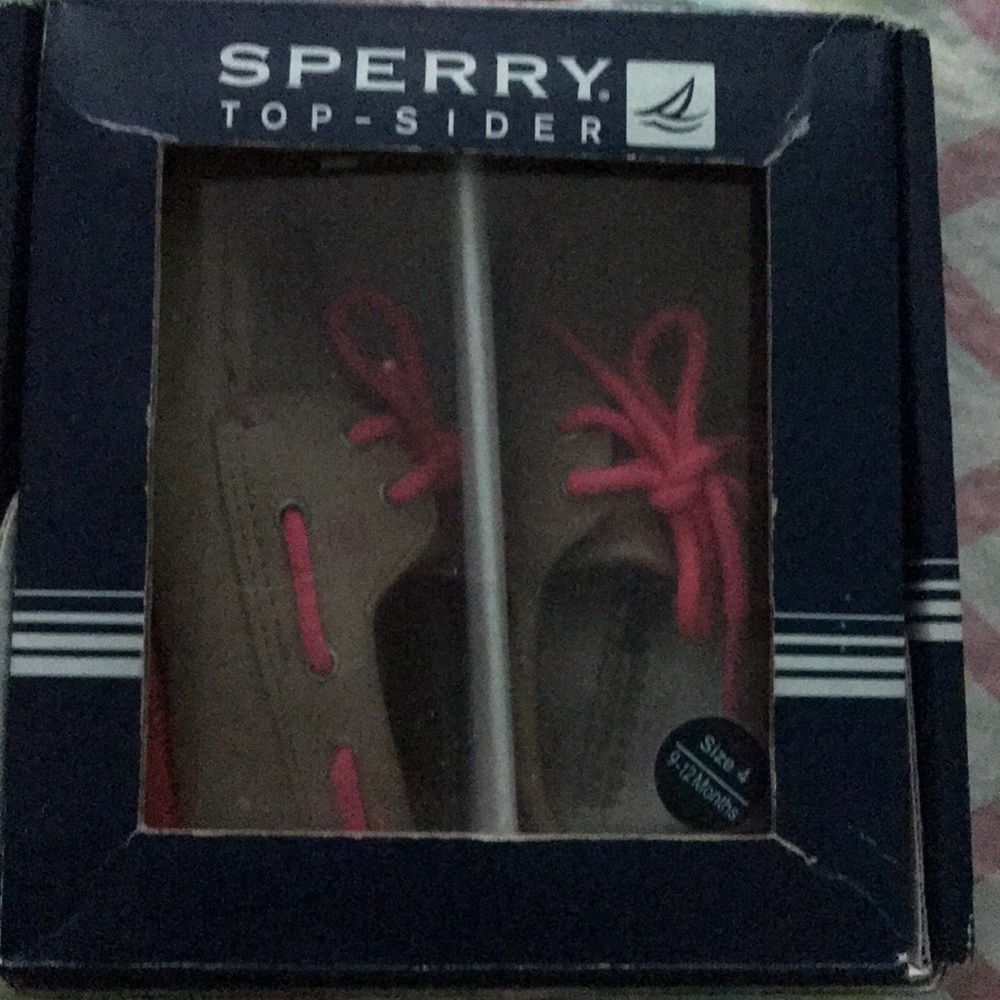 9-12 months size 4 baby sperry’s ultra pink